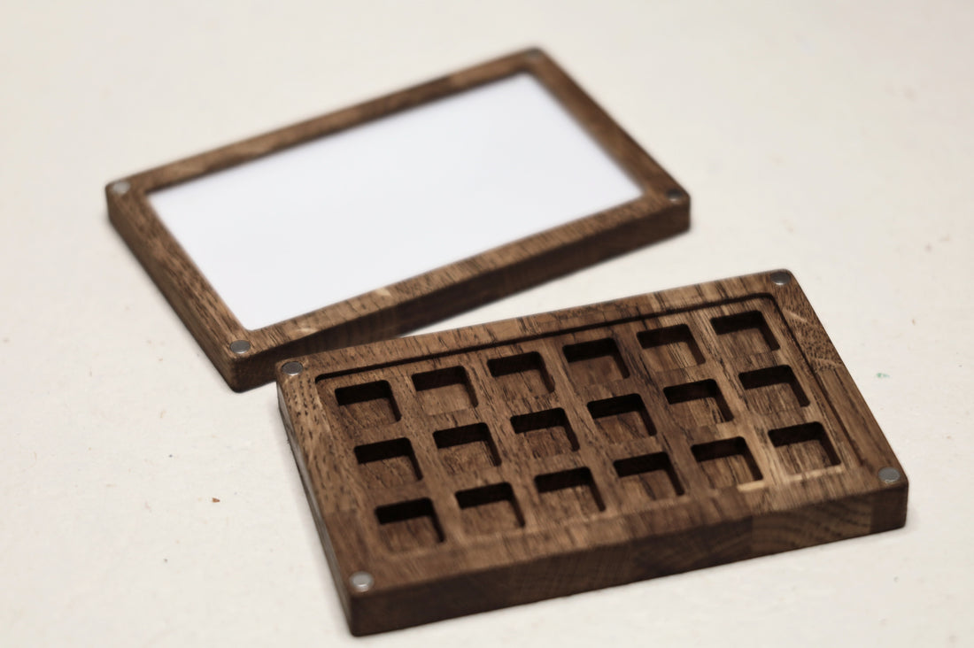 Wooden watercolor box (incl. empty 18 half pans)