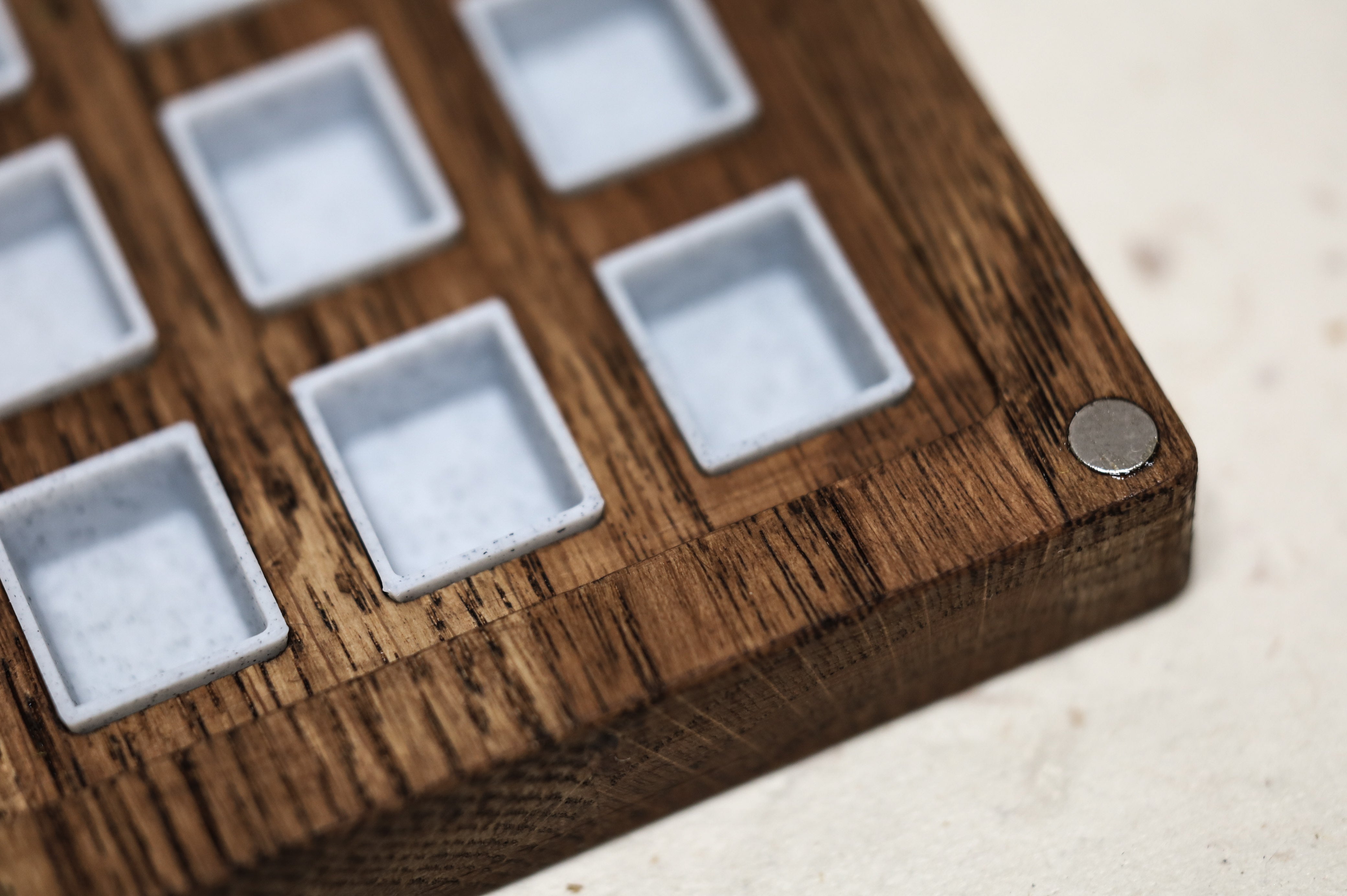 Coffret d'aquarelles de luxe en bois (avec 36 demi-godets vides)