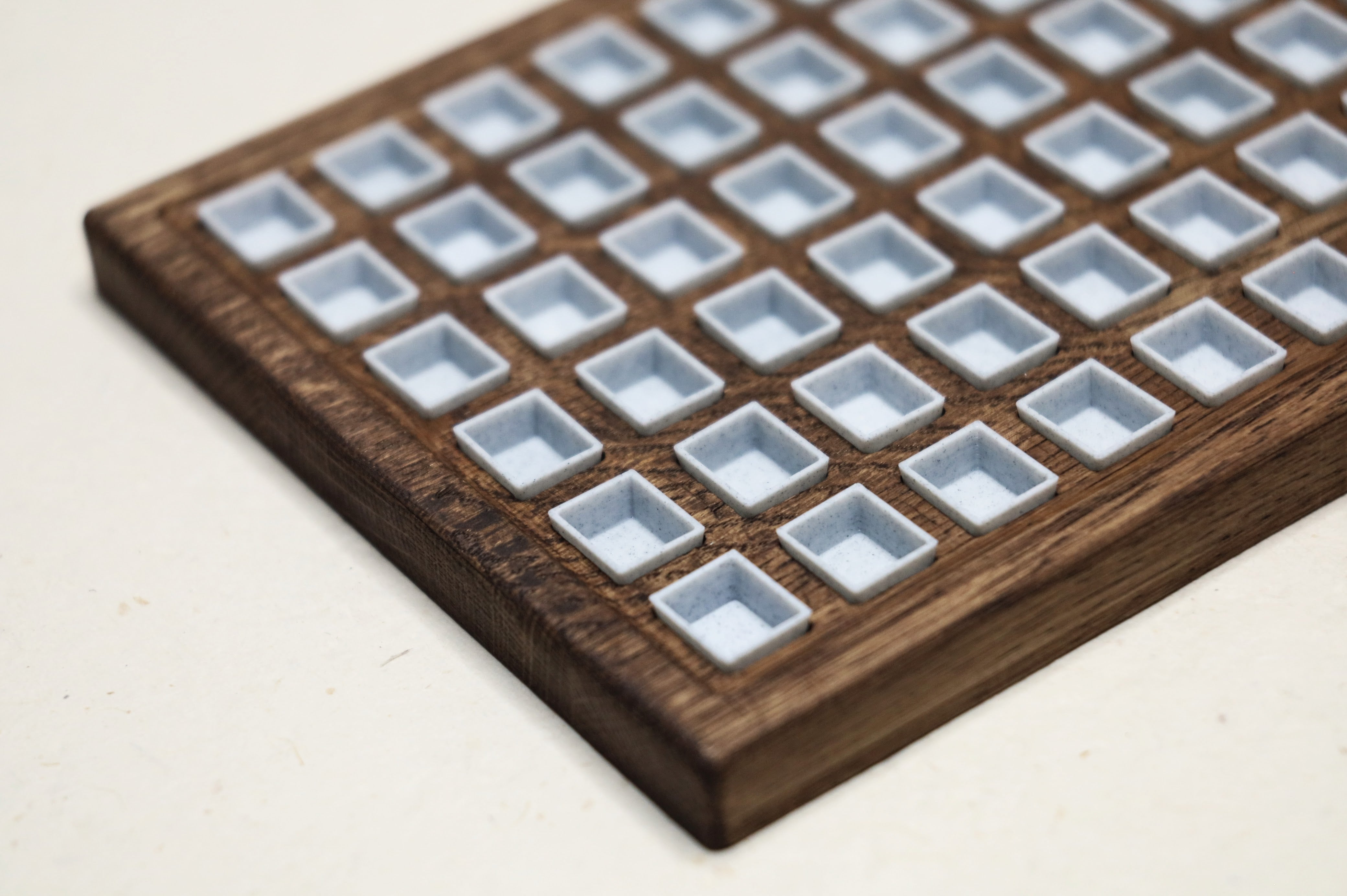 Palette d'aquarelle en bois (avec 54 demi-godets vides)