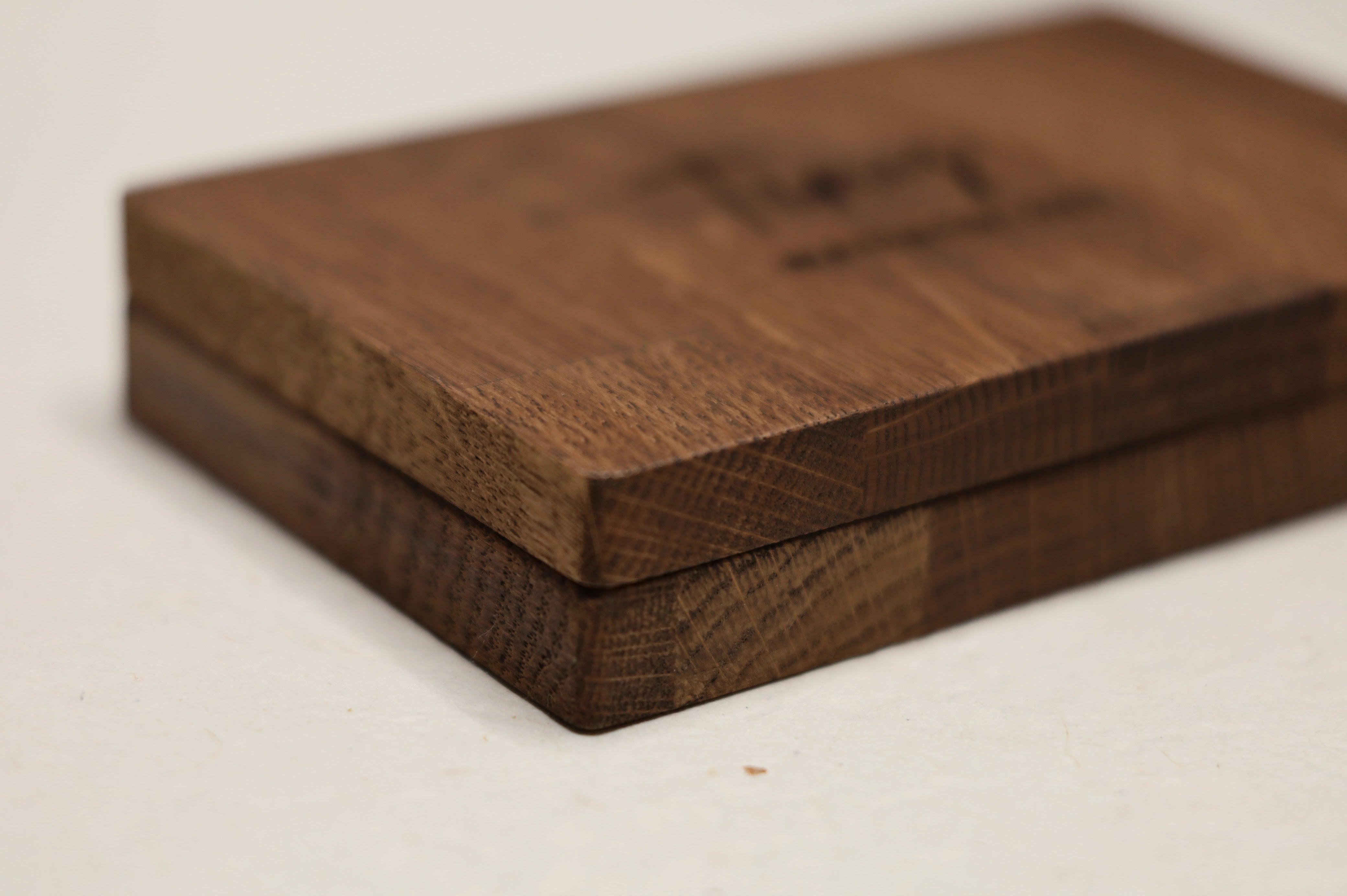 Coffret d'aquarelles en bois (avec 18 demi-godets vides)