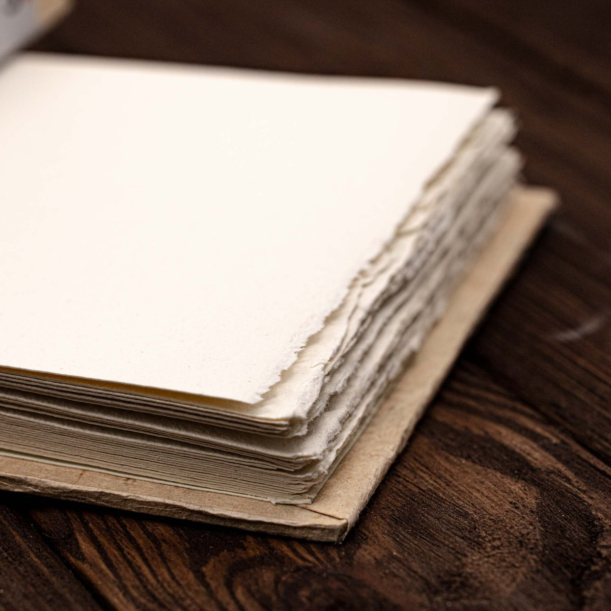 Carnet de croquis aquarelle Khadi 21 × 25 cm – Papier artisanal 100 % coton